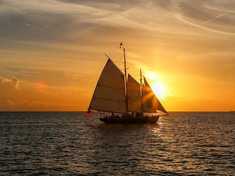 Luxury Catamaran Yacht Belitung Sunset Cruise